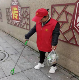 市產業集團開展“我為群眾辦實事 文明創建我先行”志愿服務活動411.png