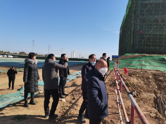 殷殷關懷寄真情 聲聲祝福暖人心市產業集團領導節后慰問一線員工385.png