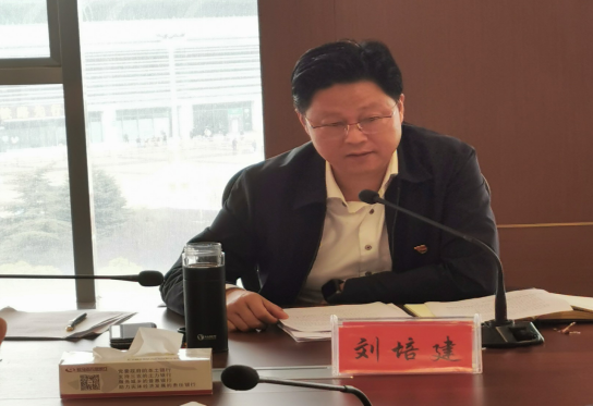 市產業集團召開2022年度黨支部書記抓基層黨建述職評議會403.png 市產業集團召開2022年度黨支部書記抓基層黨建述職評議會403.png